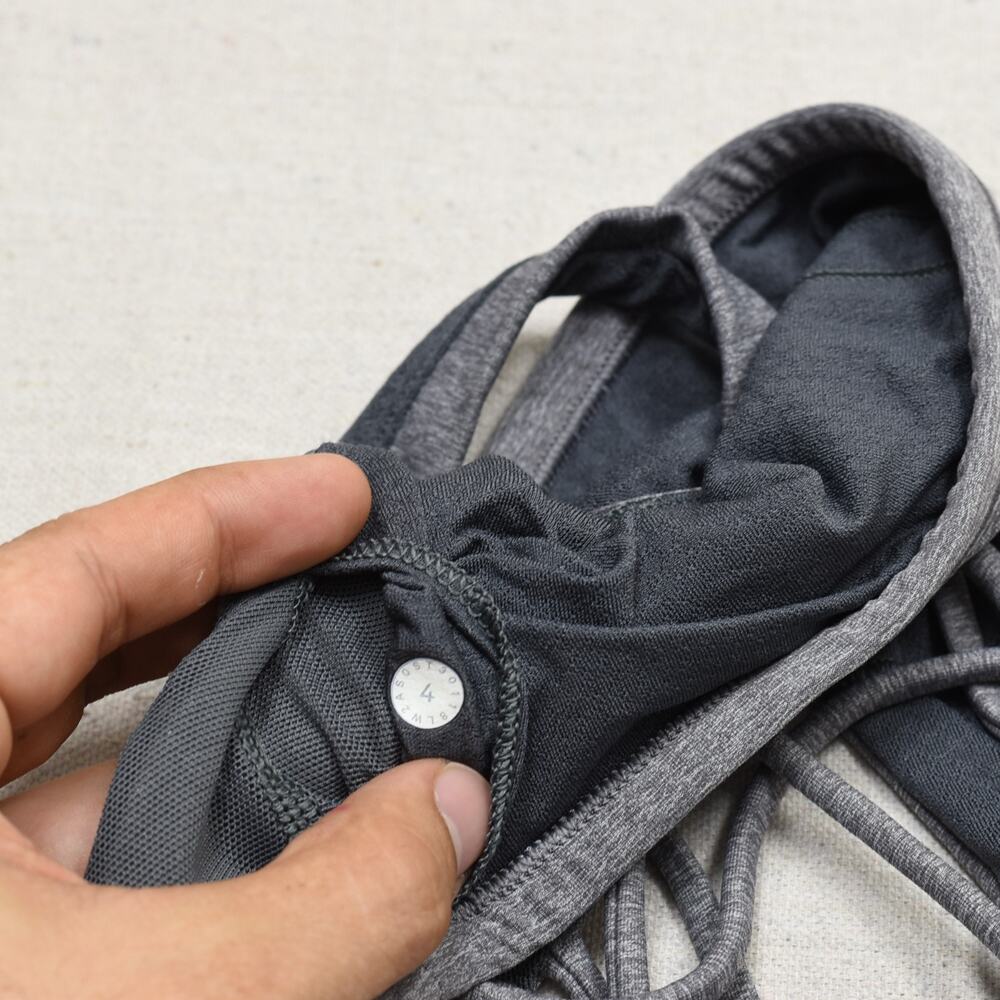 Lululemon Women Sport Bra Crew Neck Solid Top Polyester Gray Size 4 Gym Workout - Picture 8 of 8